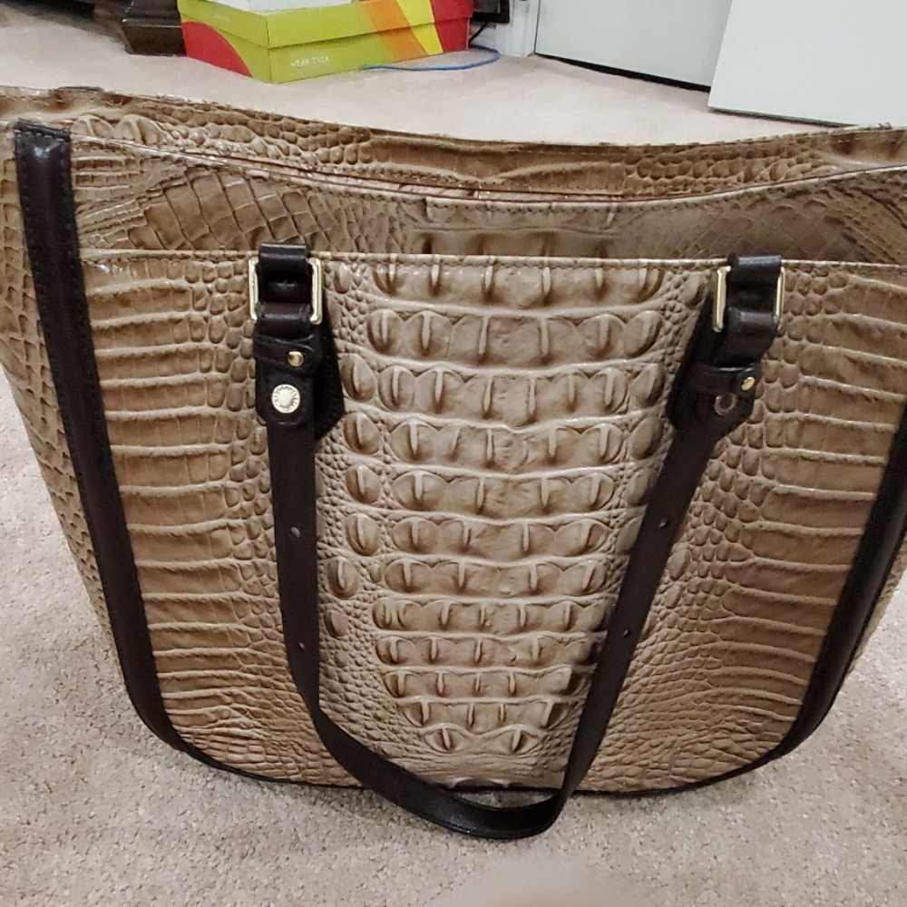 BRAHMIN medium bag! - Picture 3 of 8